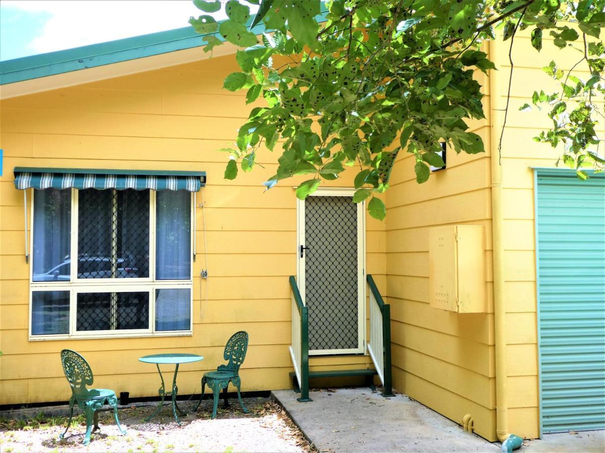 Vista Hinchinbrook Aparthotel Cardwell Exterior photo