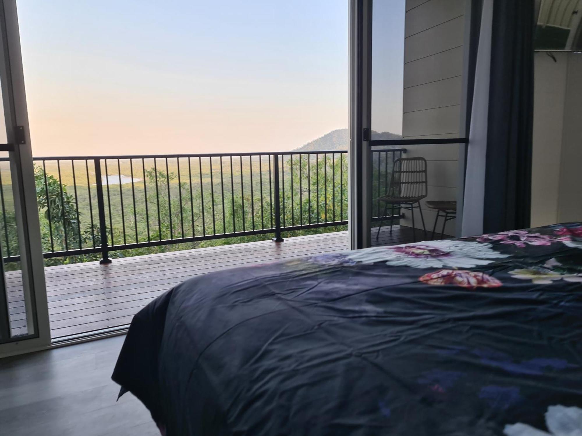 Vista Hinchinbrook Aparthotel Cardwell Exterior photo
